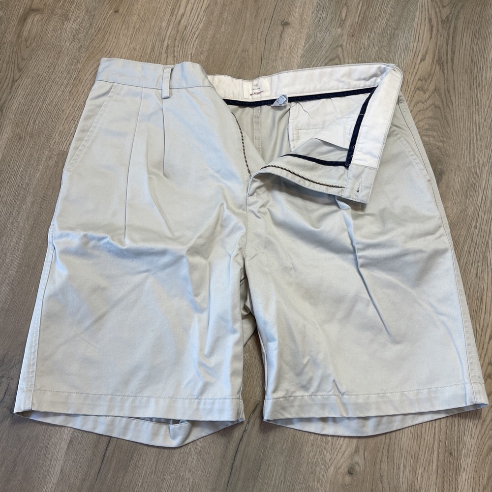 GAP Gray Shorts Men's LARGE  Pockets Authentic Khaki Relaxed Fit